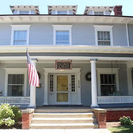 Looking Glass Inn-2