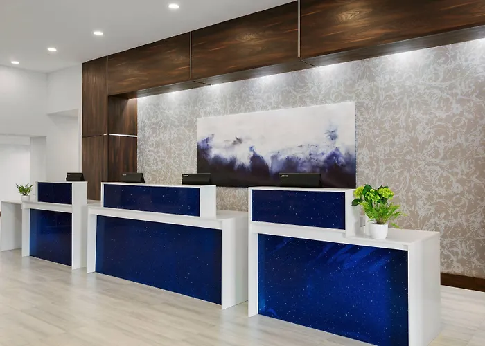 Hotels With Four Stars Delta s By Marriott Indianapolis Airport
